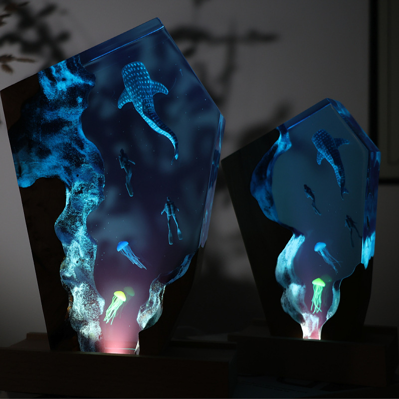 Resin Cave Whale Diver Desktop - đánh giá và giá Resin Art For Anniversary Gift