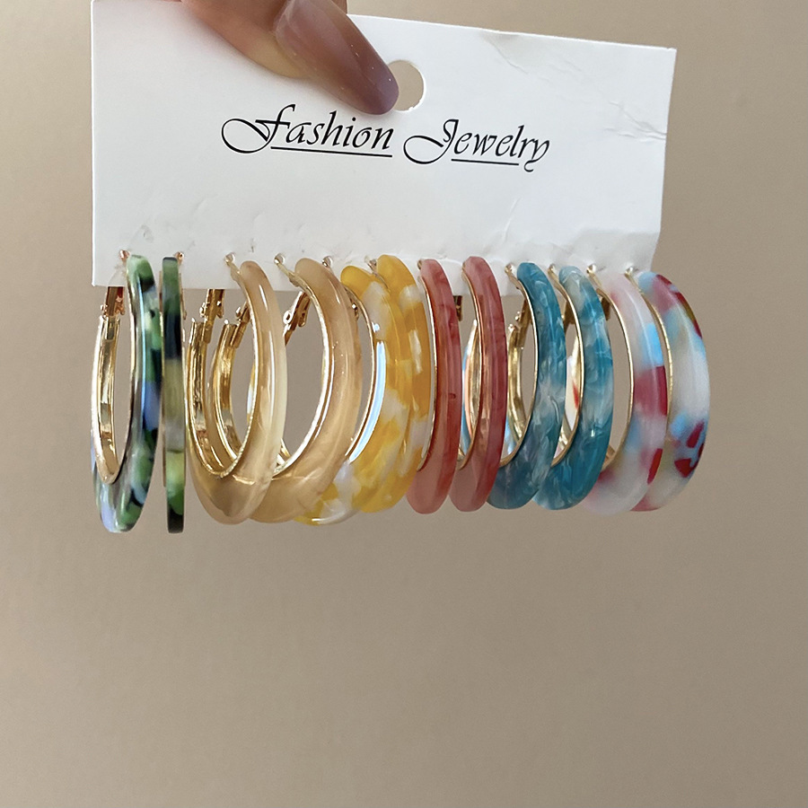 Fashion Big Circle Acrylic Ear - đánh giá và giá Resin Art Ring